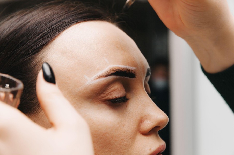 Eyebrow Embroidery: What to Expect Before, During, and After Treatment